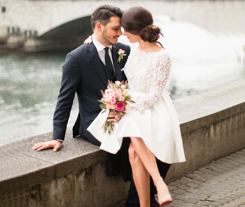 Lace Satin Short Wedding Dresses Knee Length Bridal Gowns with