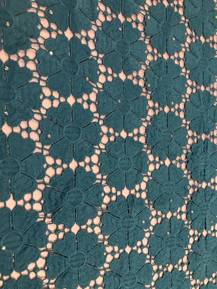 "Tela de encaje nupcial con cordón recortado verde azulado 48"" de ancho vendida por yarda" Foto 4 de 4