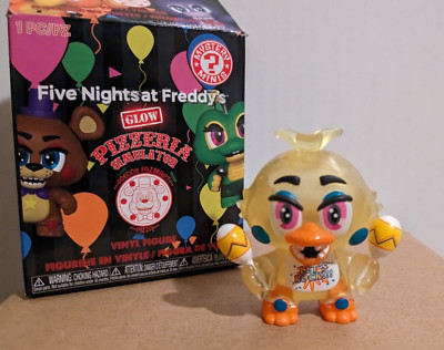 Funko Mystery Minis Chica Glow GITD Figure FNAF Pizzeria Simulator Maracas 1/36