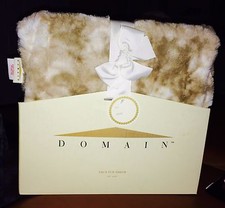 NWT-DOMAIN FAUX FUR MARBLE THROW 50" x  60" WITH GIFT BOX, RIBBON, AND GIFT TAG