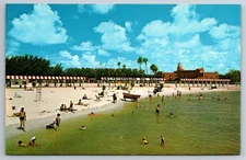 Vintage Postcard FL St. Petersburg Spa Beach Vinoy Hotel Swimmers -2843