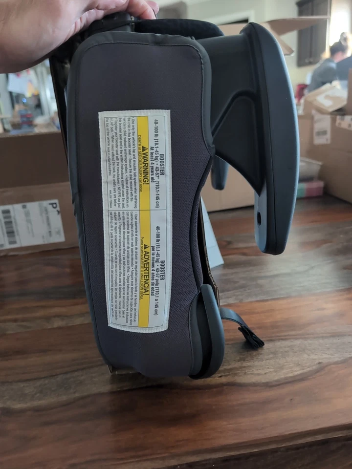 Compartimento de almacenamiento de asiento de auto elevador sin respaldo Graco TurboBooster LX Kamryn Foto 4 de 4