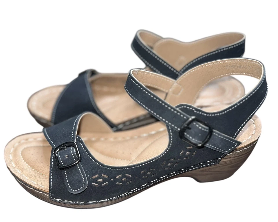 Patrizia by Spring Step Shantay Women's Sz 9 Black Vegan Leather Wedge Sandals - Image 2 of 4