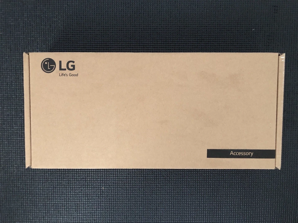 LG UltraFine 5K 27” Monitor (27MD5KL) Designed For Apple - Image 2 of 4