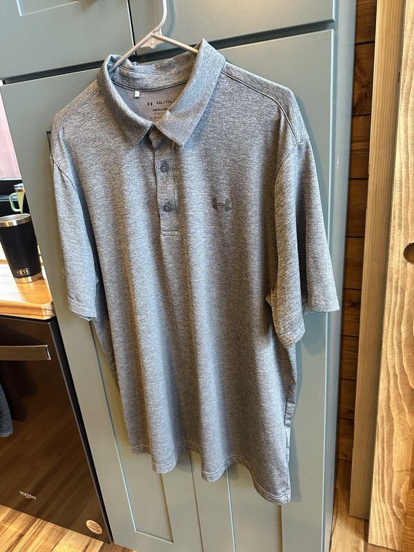 Men’s UNDER ARMOUR “The Playoff Polo” Loose Gray Collared Golf Shirt XXL