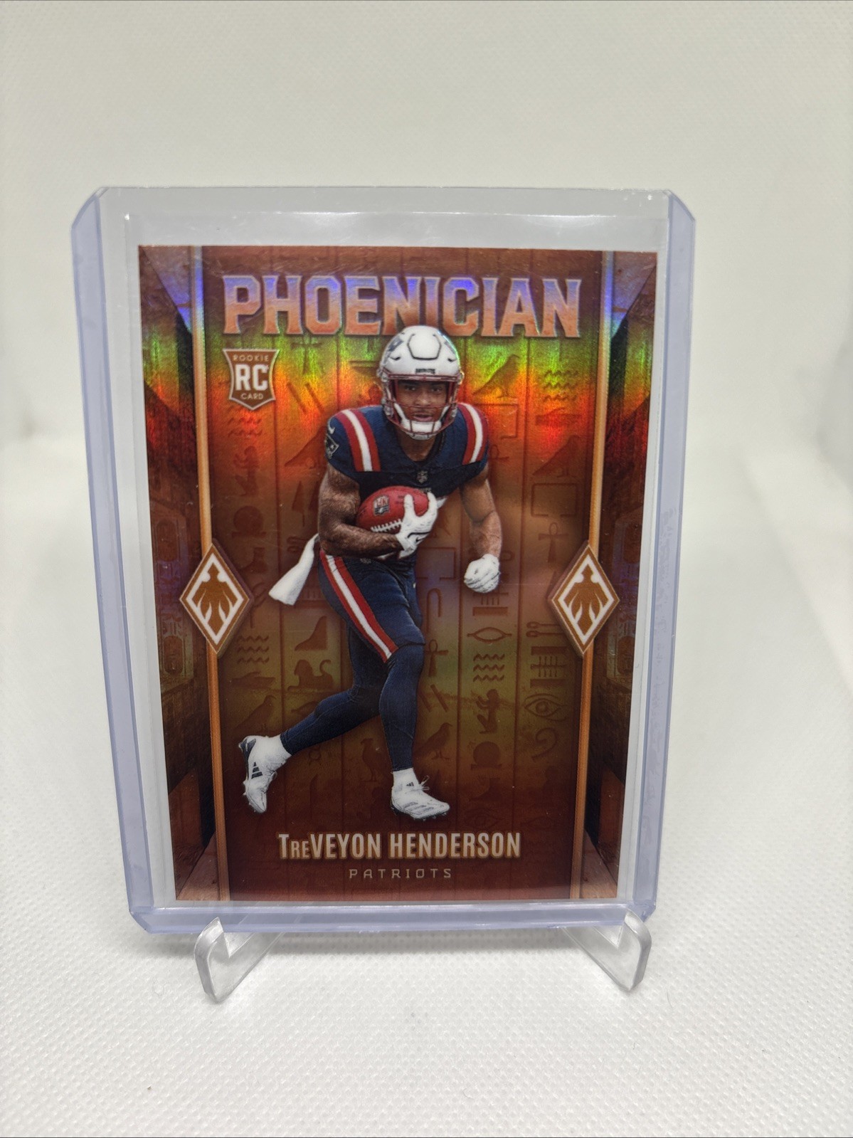 TreVeyon Henderson 2025 Panini Phoenix Phoenician RC Case Hit SP #18 Patriots