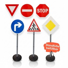 Verkehrszeichen-Set f&uuml;r Kinder, 75 cm hoch, 6 Stra&szlig;enschilder mit 3 St&auml;ndern