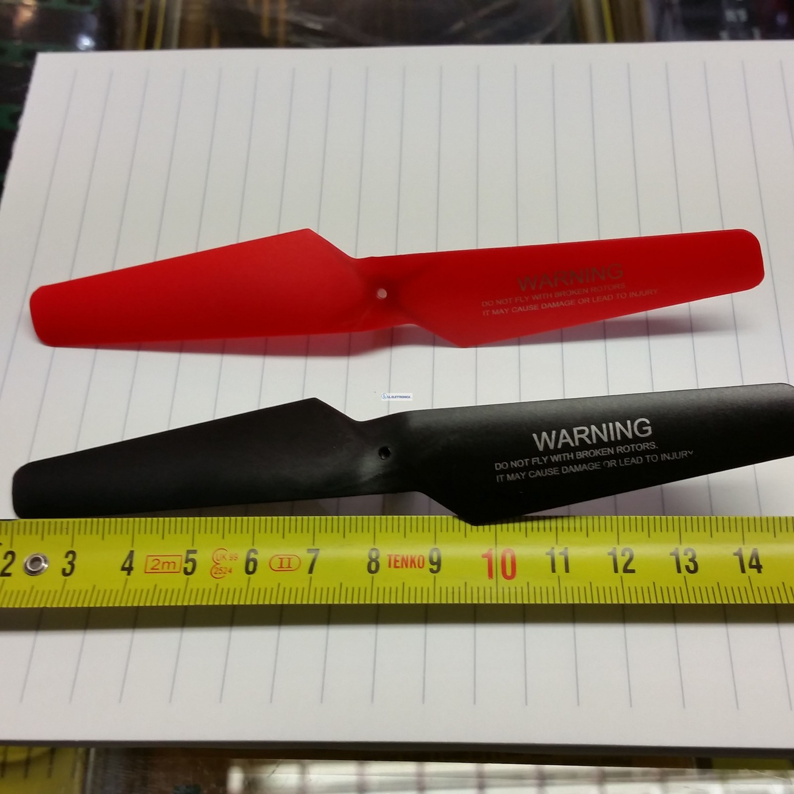 PALE  RICAMBIO COPPIA PER X-DRONE CM. 13.5  SPECIFICARE  LATO A OPPURE B 29232