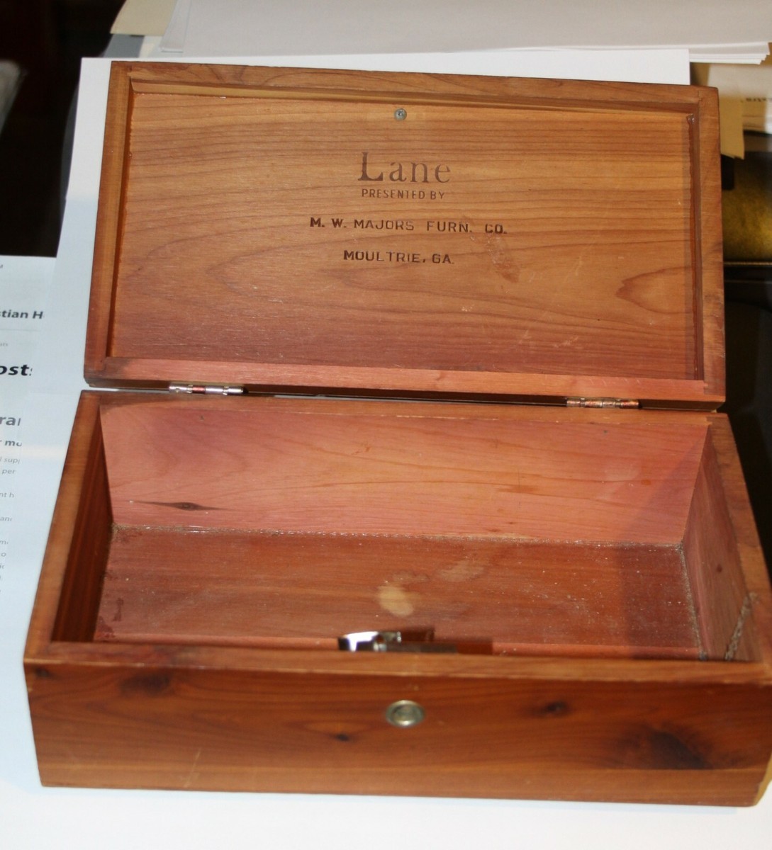 Lane Cedar Chest Salesman size M.W. Majors furniture Co. Moultrie
