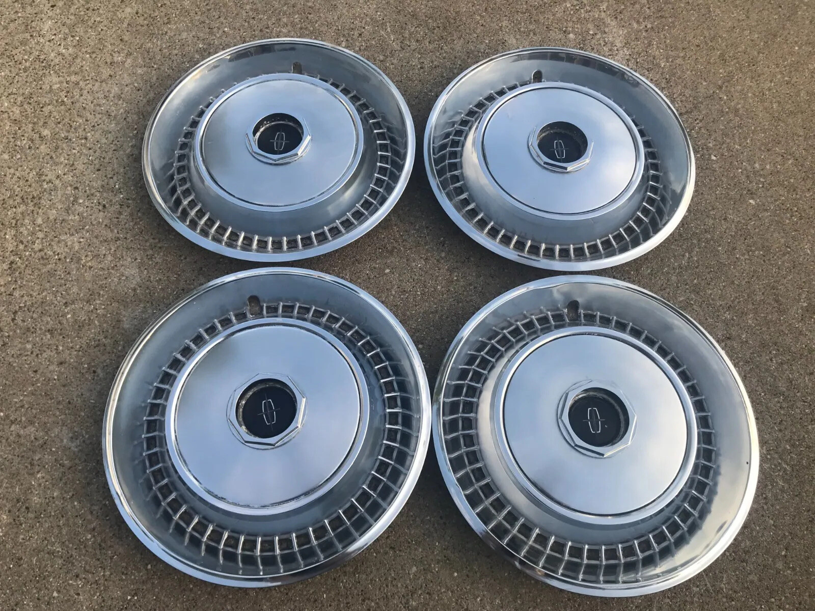 Set (4) Hubcaps 1973 1974 Lincoln Continental 15" Wheel Covers Hub Caps