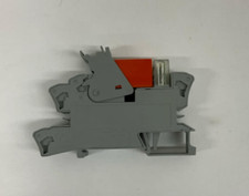 Wago 788-515 Relay Module IN: 115 VAC Out: 250V / 2X8A