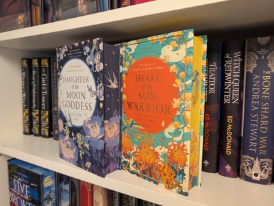 Fairyloot Tochter Mondgöttin, Herz der Sonne Kriegerin Unsterbliche Sue Lynn Tan 