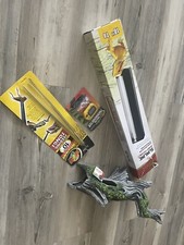 Zilla Slimlines Desert Fixture Fluorescent Light Includes Tongs And Thermometer