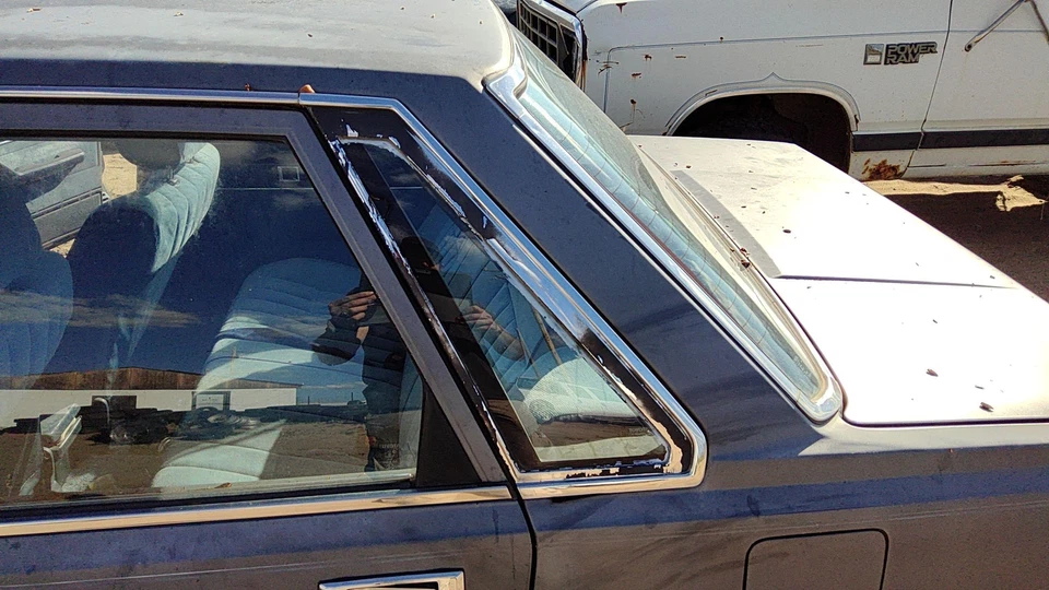 1985 1986 Toyota Camry Driver Left Rear Quarter Glass Back Side Window Oem - Image 4 of 4