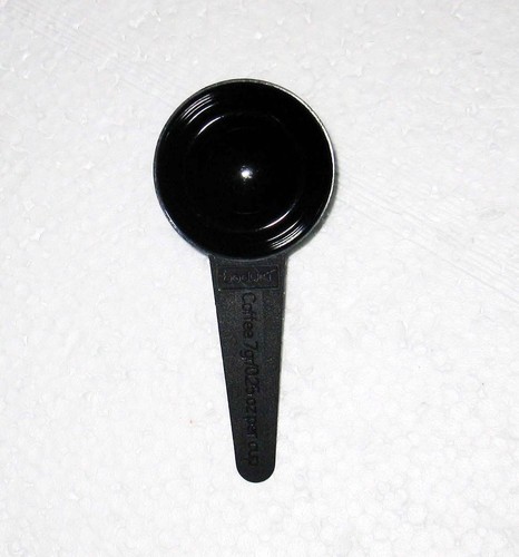 Bodum Coffee Scoop Measuring Spoon Plastic Black 7 gram / 0.25 oz Per Cup - Picture 3 of 3