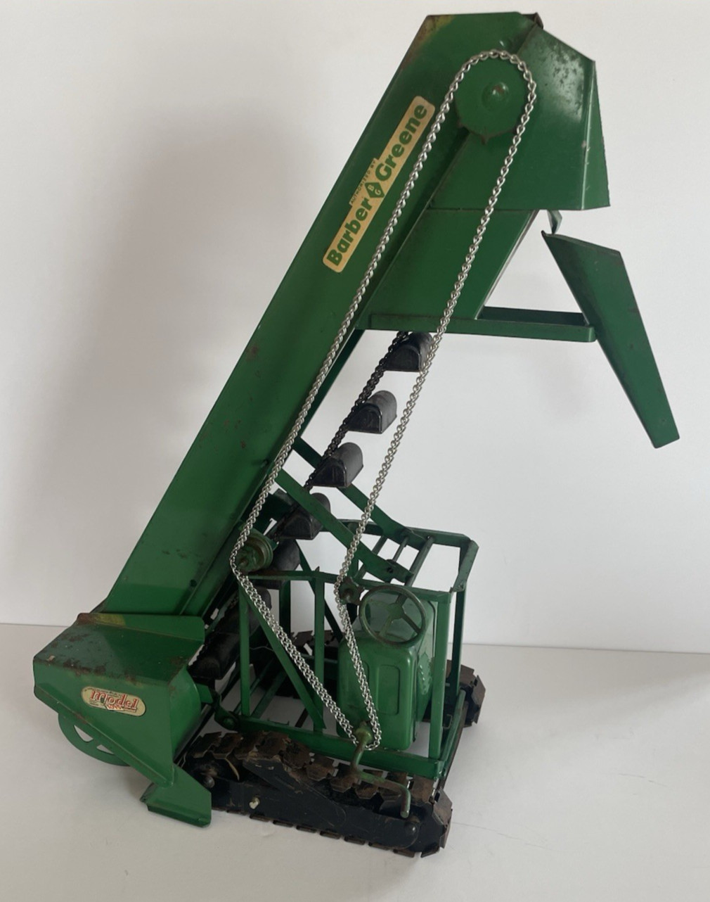 VINTAGE DOEPKE MODEL TOYS BARBER GREEN BUCKET LOADER