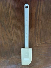 Pampered Chef Classic Scraper 1650 Heavy Duty Silicone Spatula White 11” USA