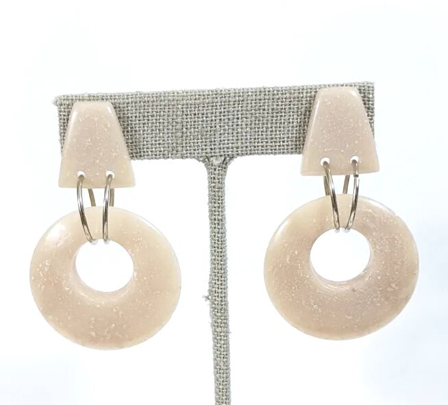 Speckled Plastic Earrings Drop Dangle Mod Circles - image 1