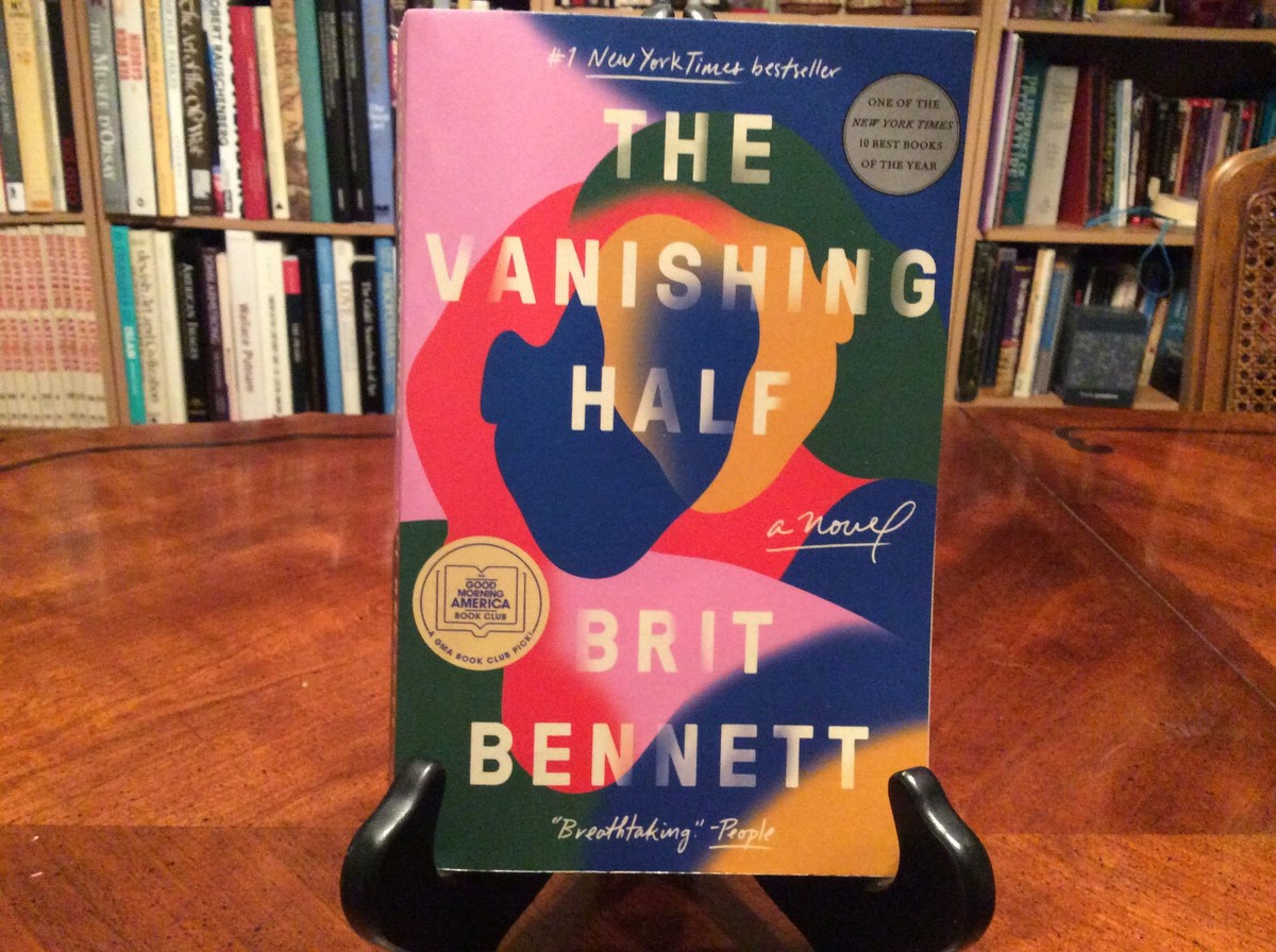The Vanishing Half: A Novel by Bennett, Brit ( 220 Paperback