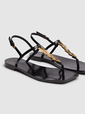 VERSACE V2025 $895 Black Patent Leather Thong Sandals New