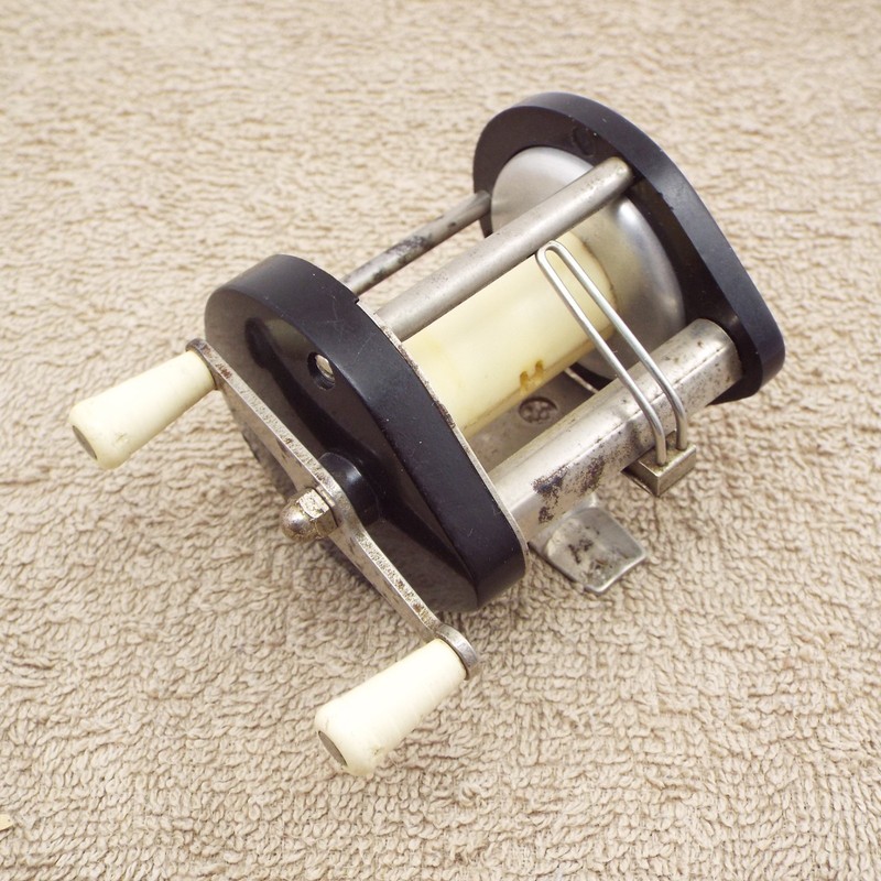 OCEAN CITY 1520 Vintage fishing reel
