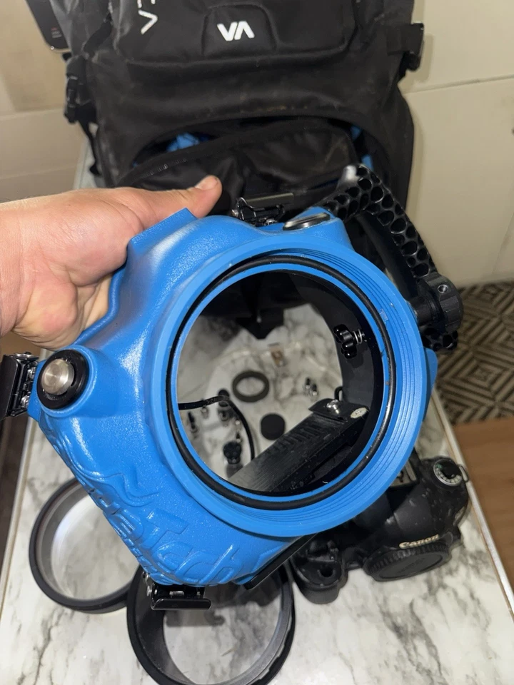 Carcasa submarina Aquatech para Canon 5D Mark III con puertos de lente + cámara Foto 3 de 3