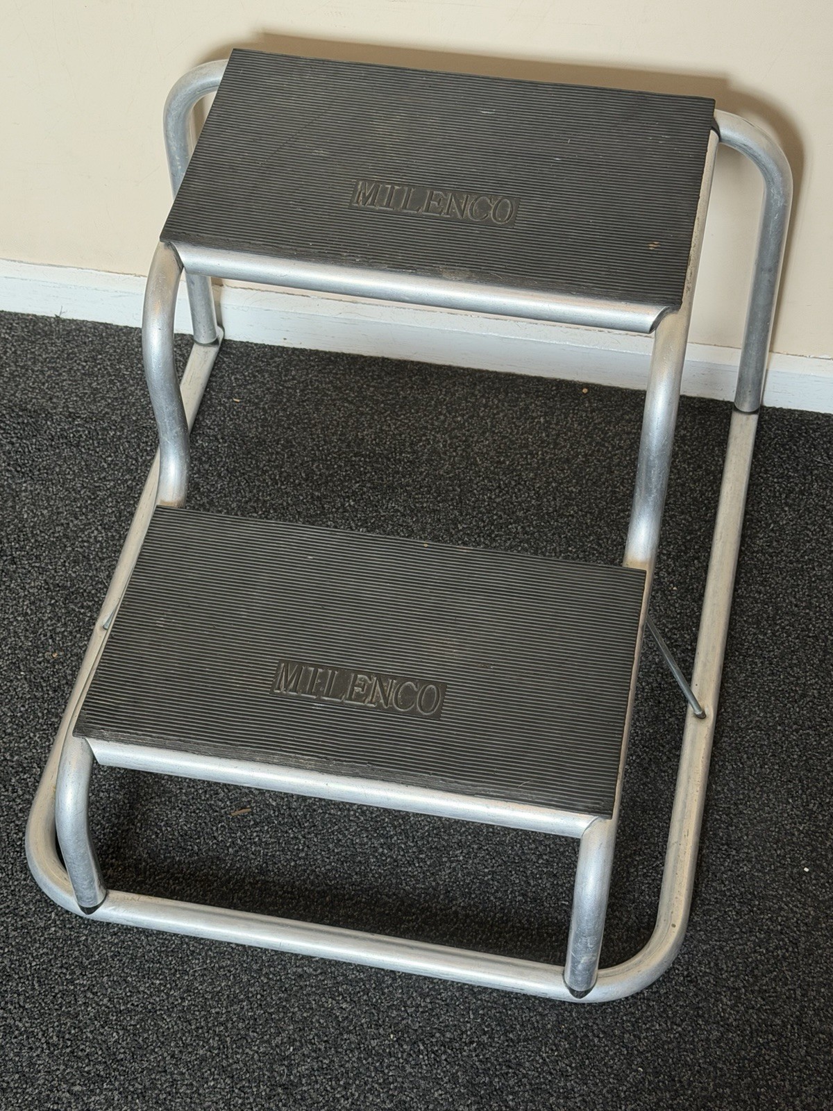 Milenco Aluminium Rubber Top Double Step Non Slip Caravan Motorhome - Used