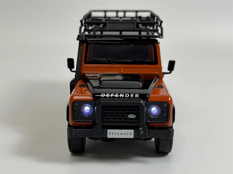 Land Rover Defender 110 Arancione LHD 1:32 Luce E Suono Tayumo 32105010 - Immagine 2 di 4