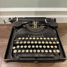 Early Smith Corona Portable Typewriter thumbnail