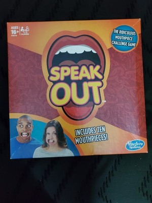 Hasbro C2018079 Speak Out Game Board with 10 Mouthpieces