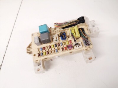 892210F010 89221-0F010 Sicherungskasten für Toyota Corolla Verso UK1490606-77