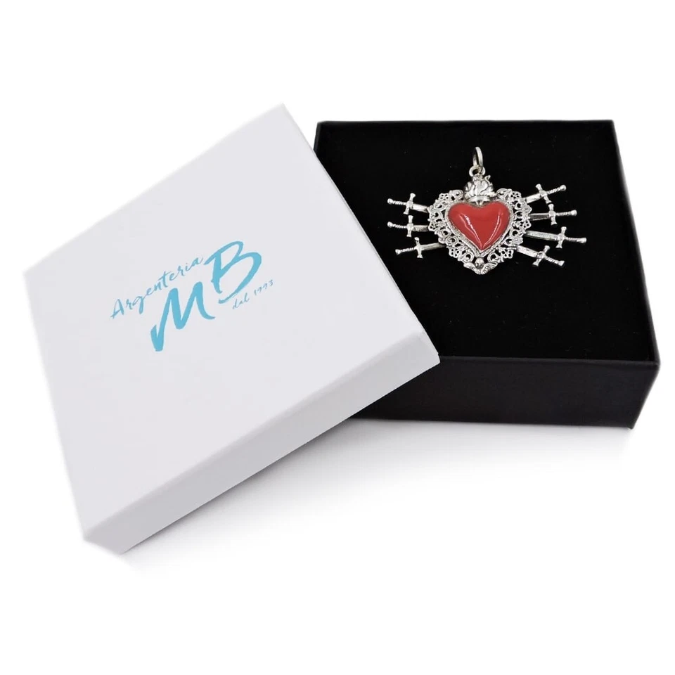 Ciondolo Cuore Ex Voto con Sette Spade in Argento 800 Smaltato Rosso - Immagine 4 di 4