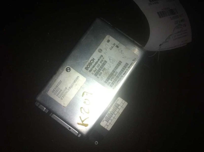 98 99 BMW M3 CHASIS ECM MÓDULO TRANSMISIÓN COMPARTIMENTO MOTOR TRASERO DERECHO Foto 2 de 2