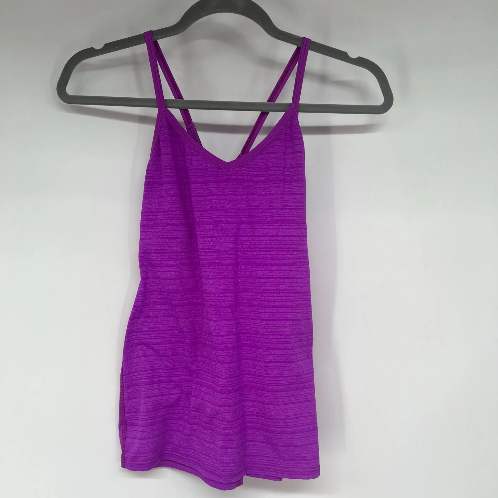 beyond-yoga criss-cross back scoop neck active tank-top