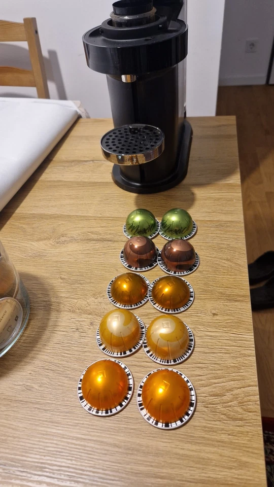 De'Longhi Nespresso Vertuo Coffee Capsule Machine Steckdose grau, Foto 3 von 5