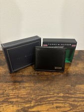 Tommy Hilfiger Black Bifold Wallet Passcase Logo Credit Card ID Window Men