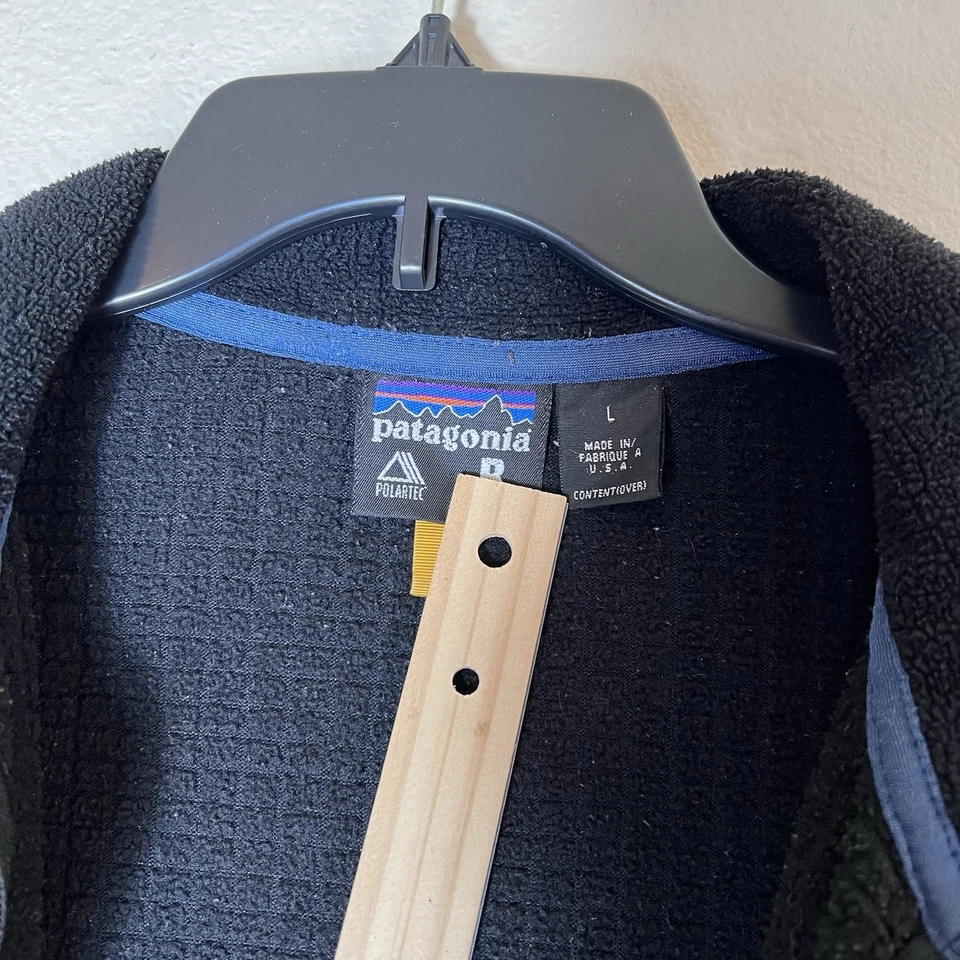 Vintage 1998 Patagonia Regulator Polartec Fleece Jacket Black USA Made L Warm - Image 4 of 4