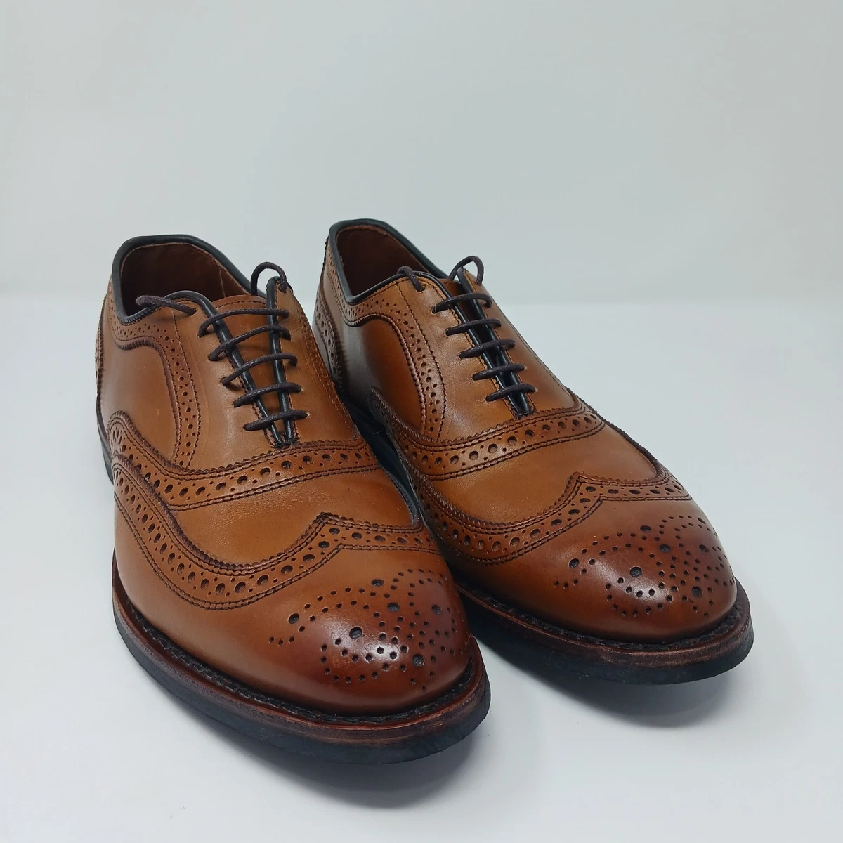Allen Edmonds Brown Leather Wingtip Brogues with Tan Soles ALLEN EDMONDS Size 10 Brown Perforated Leather Cap Toe Lace  main image 3