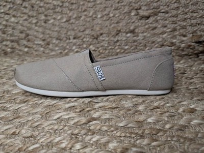 BOBS from Skechers Women's Plush Best Wishes Flat, Natural Linen Size 8.5 M 