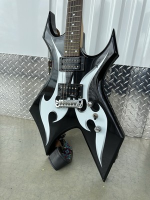 希少•メンテ済B.C. Rich Warlock 2008年製 ブラック BC Rich Warlock Black W/ White Tribal Electric Guitar Bronze