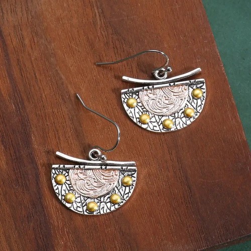 Boho Chico’s Fan Shaped Earrings Semicircle Carved VTG Gold Silver Pattern Dot - Picture 2 of 8