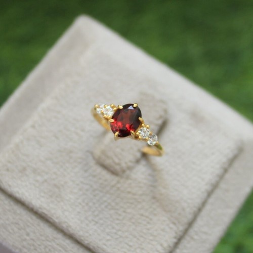 Anillo de compromiso Art Deco corte ovalado granate natural enchapado en oro amarillo de 14K plata - Imagen 4 de 6