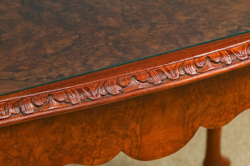 English Queen Anne Style Nest of 3 Carved Burr Walnut & Glass Coffee (C. 1920) - Picture 15 of 24