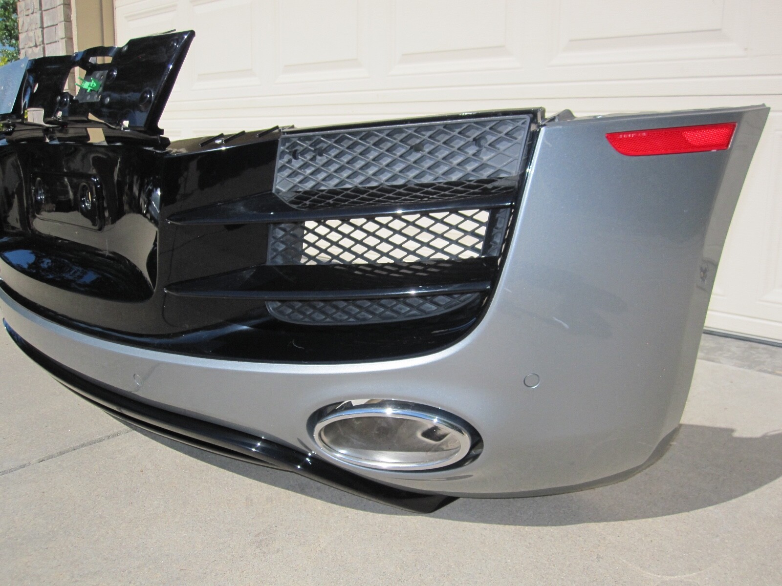 10-12 Audi R8 V10 Complete Rear Bumper Cover Skin Grilles trims Facia Sensors
