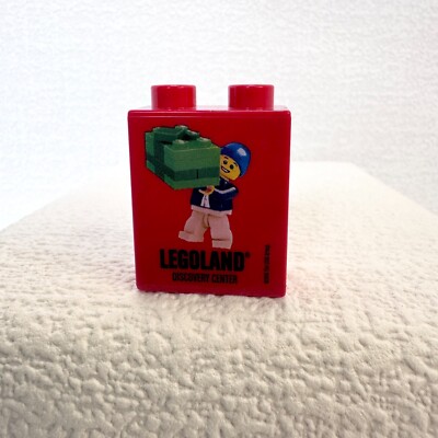 LEGO Duplo, Brick 1 x 2 x 2 with Legoland Discovery Center 2015 Holiday Pattern