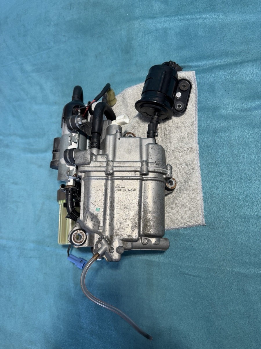 Suzuki DF300 200-300hp outboard VST/ fuel vapor separator Assembly