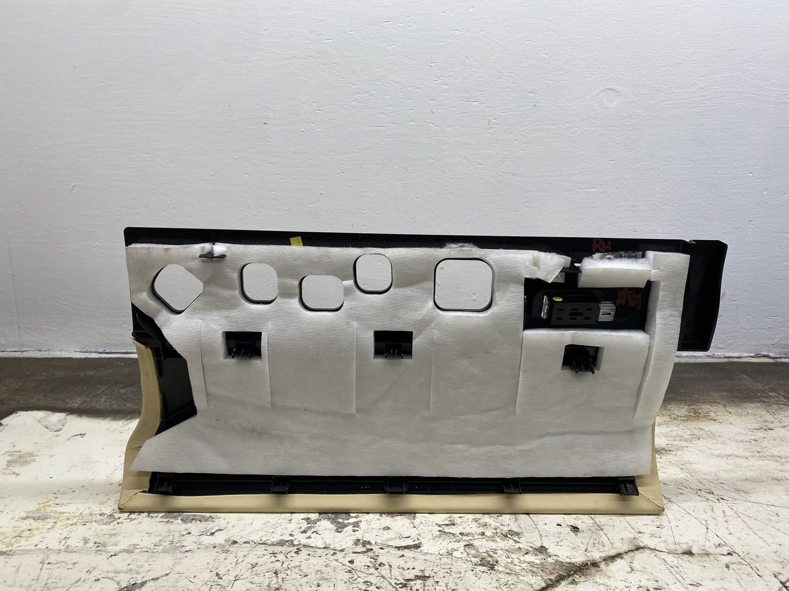 2010-2020 BENTLEY MULSANNE OEM FRONT RIGHT DASH KNEE BOLSTER TRIM COVER PANEL