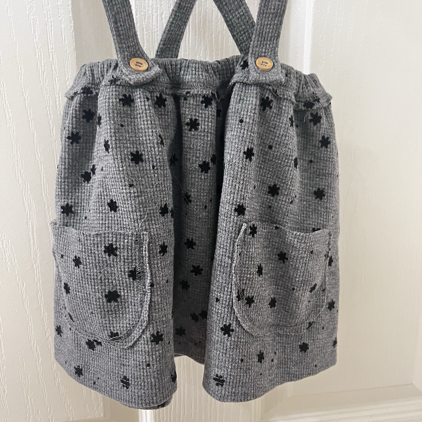 Zara Baby Girls Gray Star Waffle Knit Ruffled Suspenders Skirt Size 2-3 yrs thumbnail 4