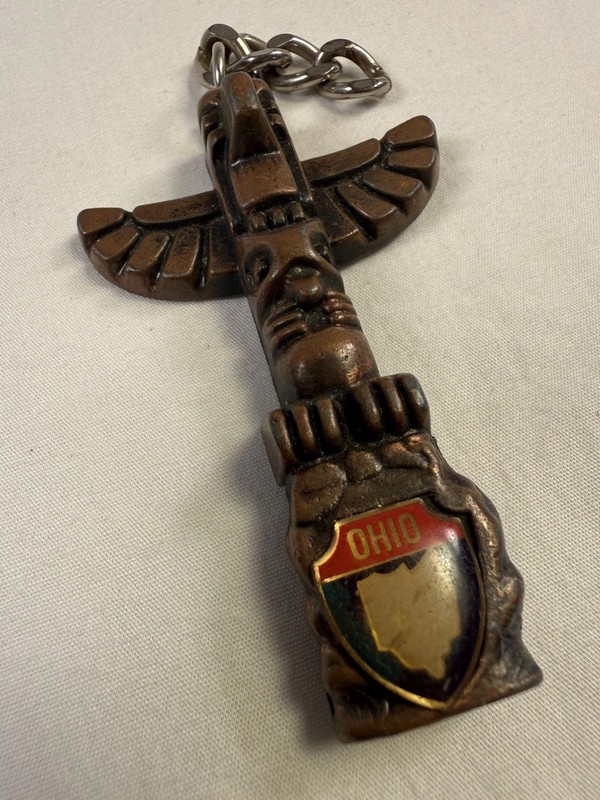 Souvenir Totem Pole Ohio Key Chain Vintage 