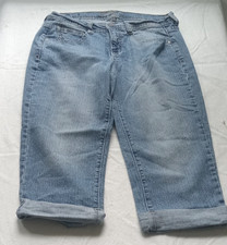 Foster Jeans Woman Size 8 Capri Blue with Embroidered Back Pockets